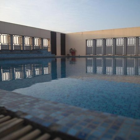 Savoey Hotel Lahore Exterior photo