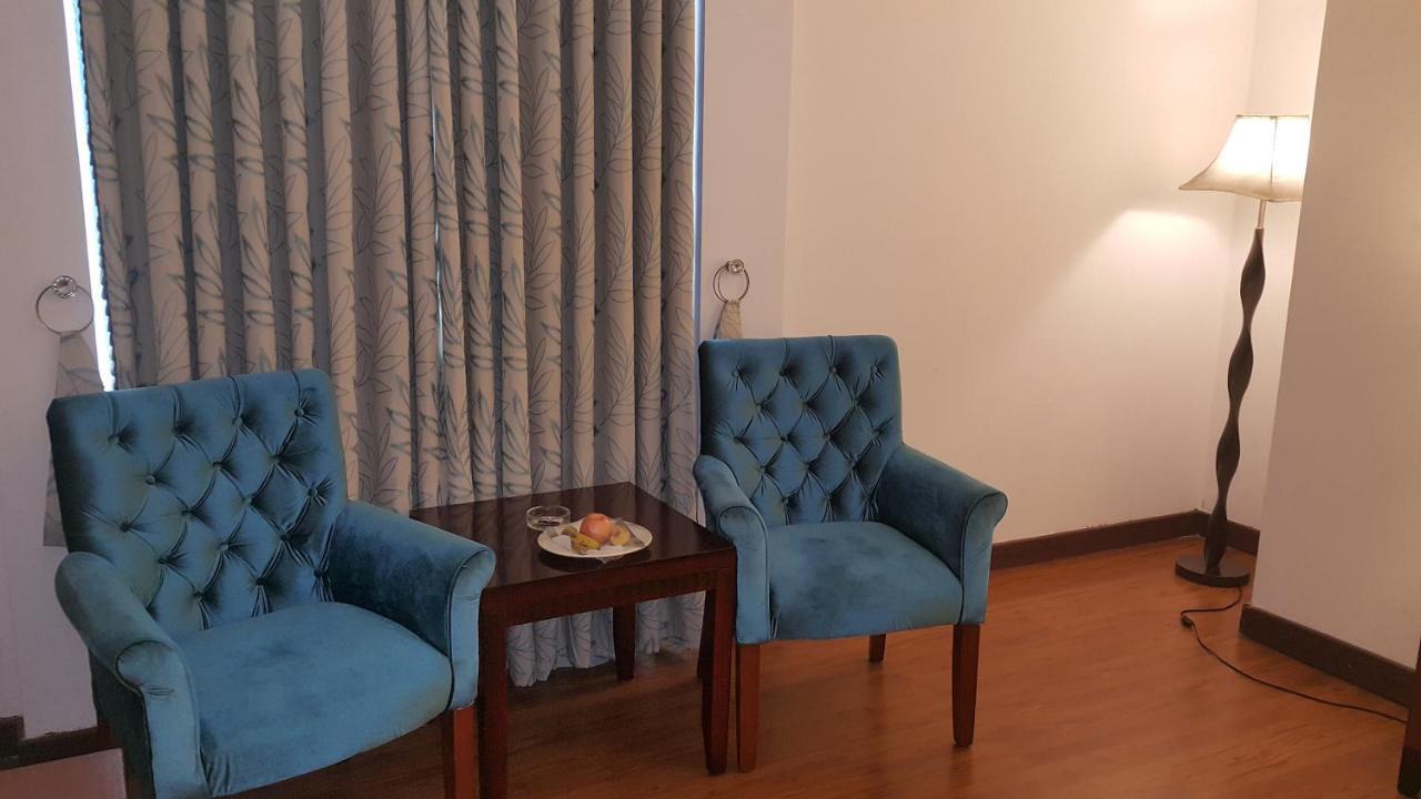 Savoey Hotel Lahore Exterior photo