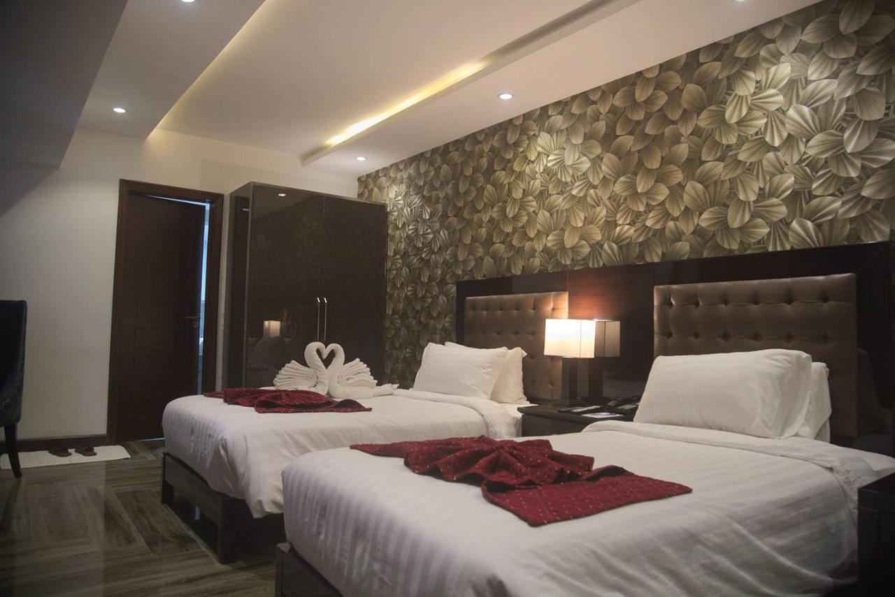 Savoey Hotel Lahore Exterior photo